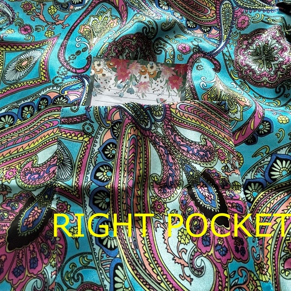 BLOUSE, SILKY POLYESTER, COLOUR: BLUE PAISLEY MIX, SIZE 3X, BUTTON CUFFS, BUTTON - Picture 5 of 12